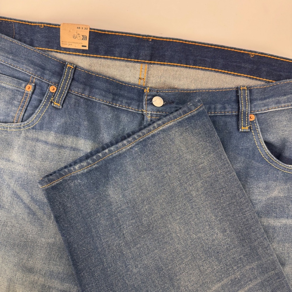 Levi's 501 Original Jeans Mens 48x30 Blue Medium Wash Button Fly Straight Leg